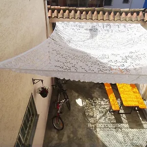 https://buff-hostel-tirana.albaniahotels.org